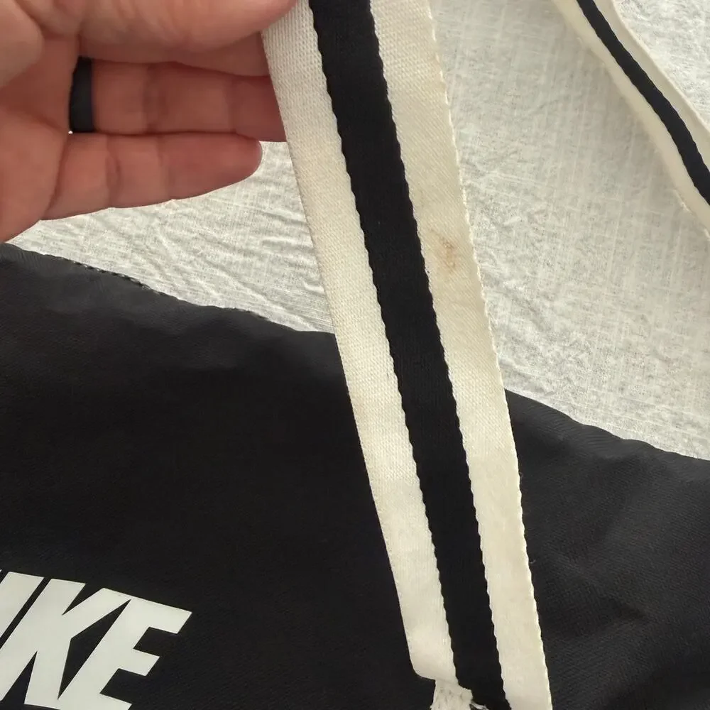 Nike nwt *stained